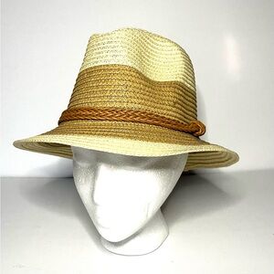 Women’s straw fedora